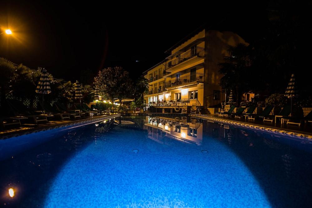 Hotel Casa Serena Malcesine Ngoại thất bức ảnh