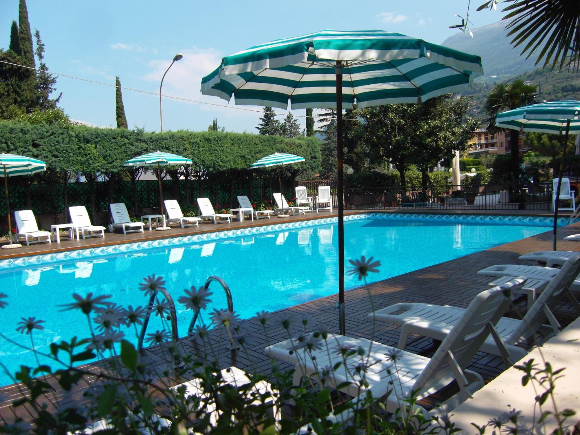 Hotel Casa Serena Malcesine Ngoại thất bức ảnh