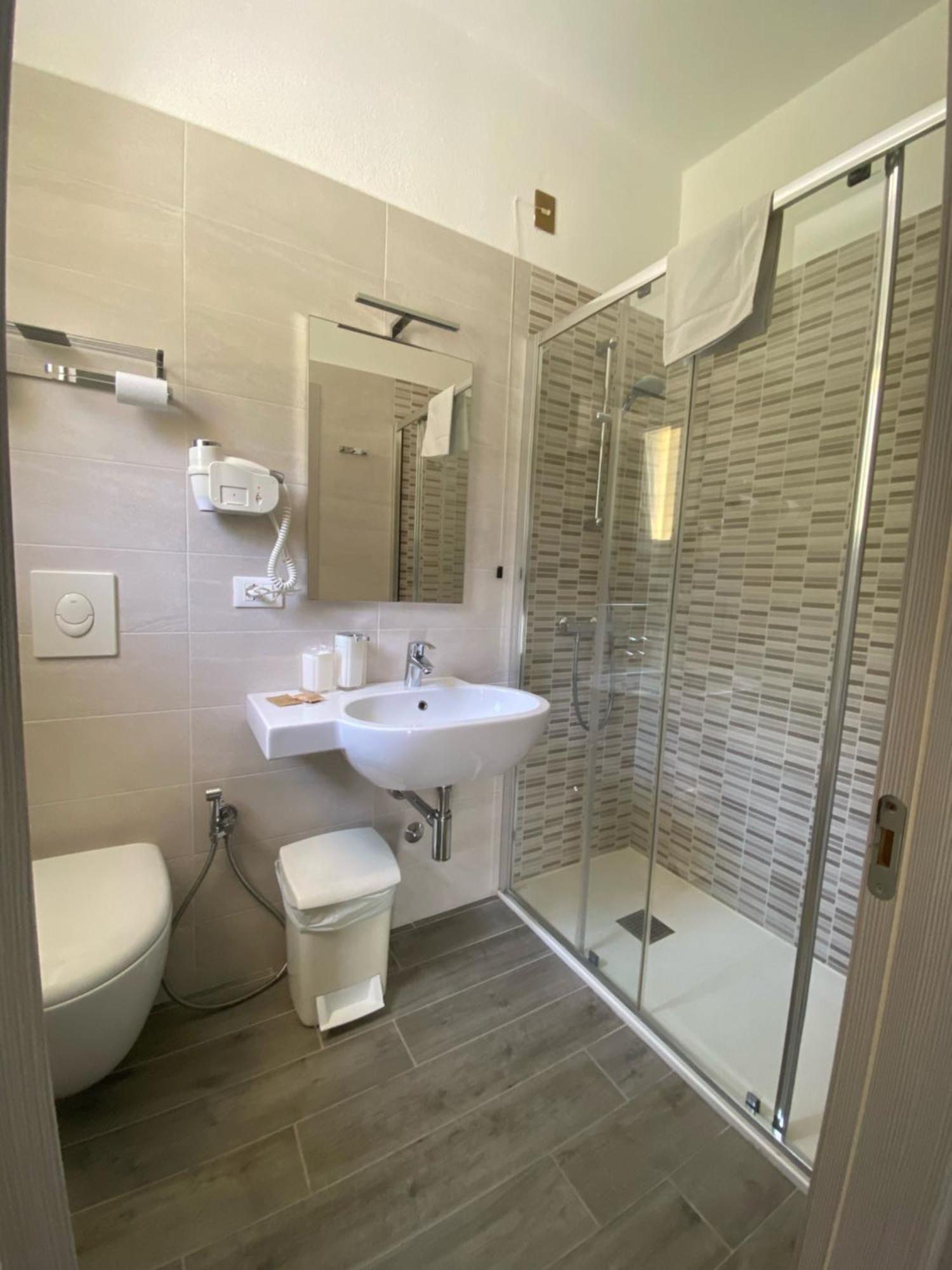 Hotel Casa Serena Malcesine Ngoại thất bức ảnh