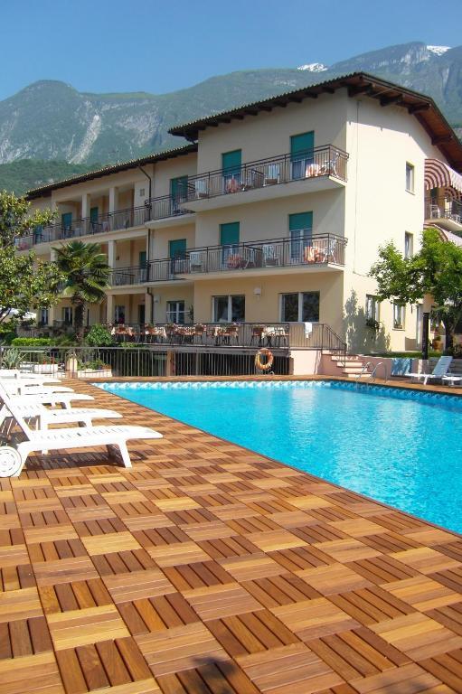 Hotel Casa Serena Malcesine Ngoại thất bức ảnh